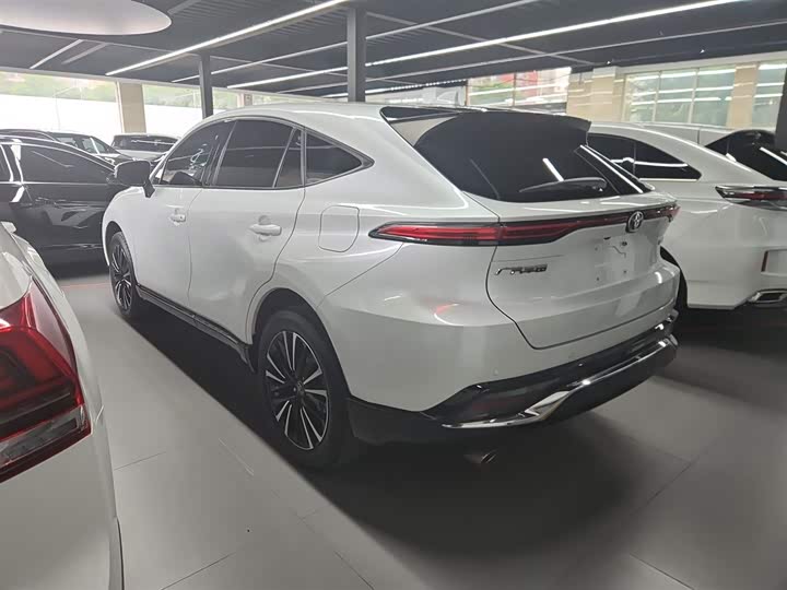 Toyota Venza, 2022 — фото 7 из 9