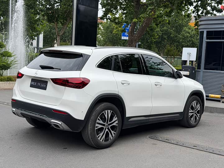 Mercedes-Benz GLA-Class, 2024 — фото 5 из 9