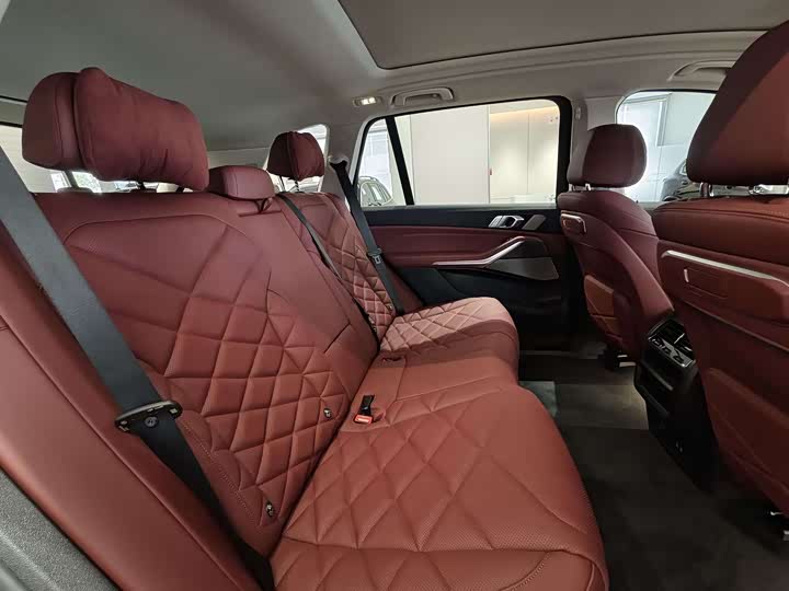 BMW X5, 2025 — фото 7 из 9