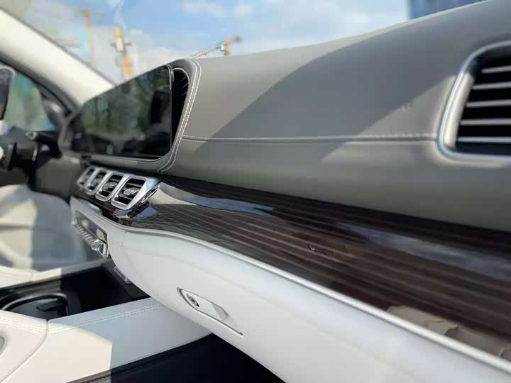 Mercedes-Benz Maybach GLS, 2023 — фото 8 из 9