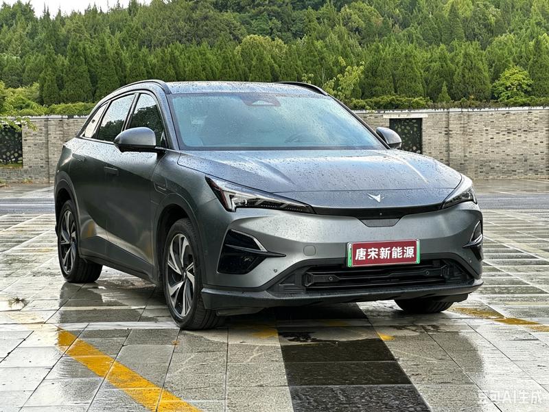 BAIC Arcfox Alpha T5, 2024 — фото 3 из 12