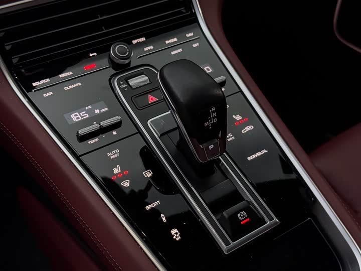 Porsche Panamera, 2023 — фото 9 из 9