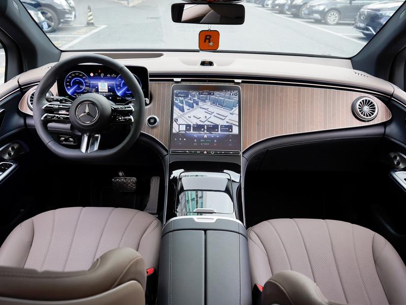 Mercedes-Benz EQE SUV, 2026 — фото 7 из 12
