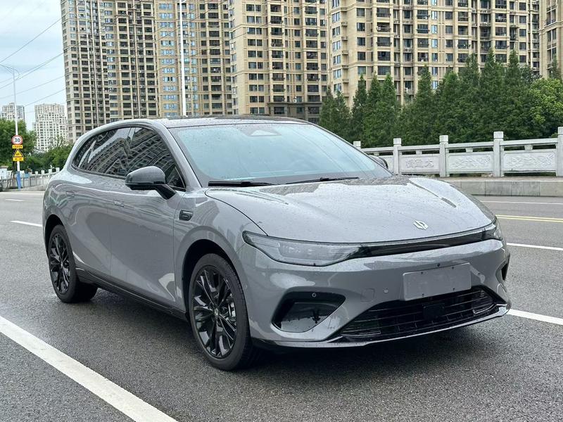 Leapmotor Lafa5, 2026 — фото 3 из 10