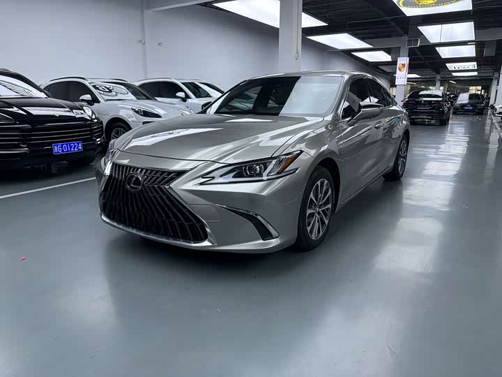 Lexus ES, 2024 — купить в Курске под ключ
