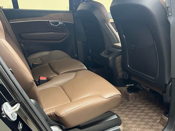 Volvo XC90, 2023 — фото 7 из 9