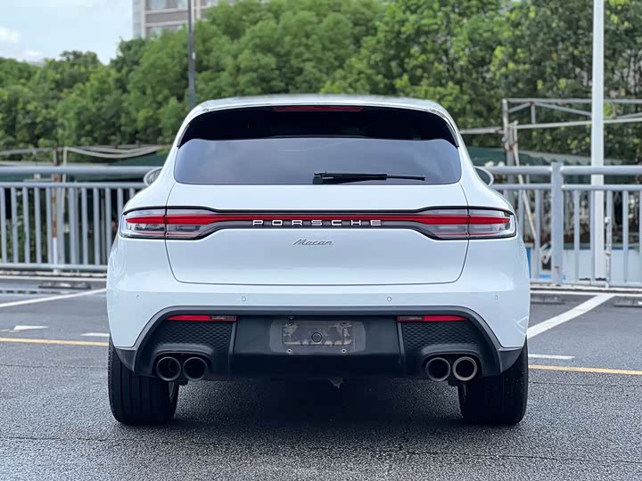 Porsche Macan, 2022 — фото 8 из 9
