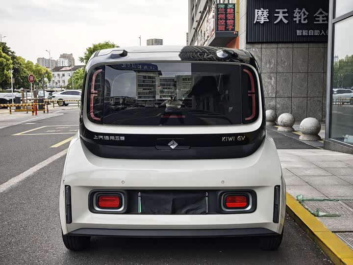 Baojun KiWi EV, 2022 — фото 8 из 9