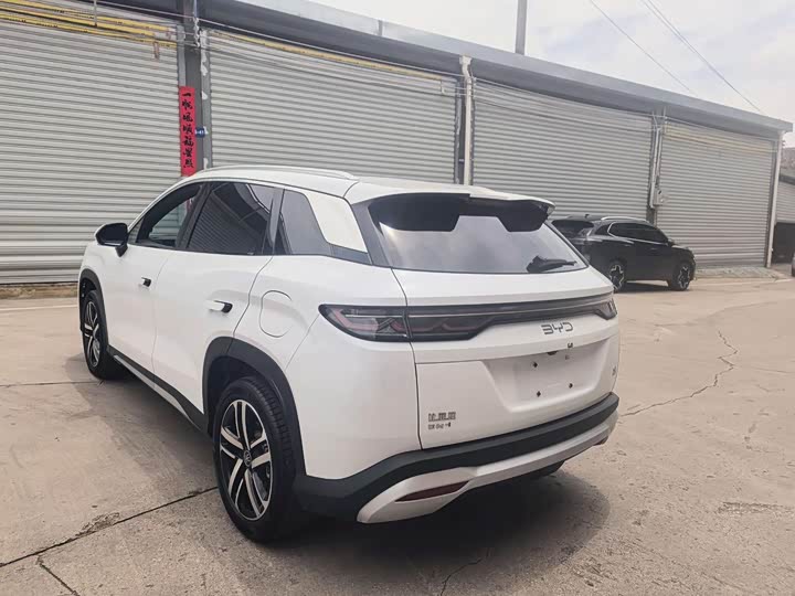 BYD Song L DM-i Hybrid, 2024 — фото 7 из 9