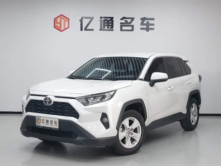 Toyota RAV4, 2022 — купить в Владимире под ключ
