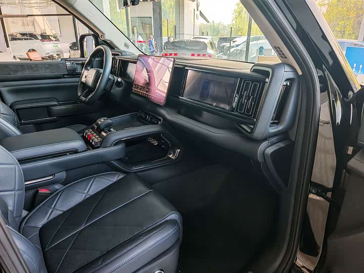 BYD FangChengBao Leopard 5, 2024 — фото 7 из 9