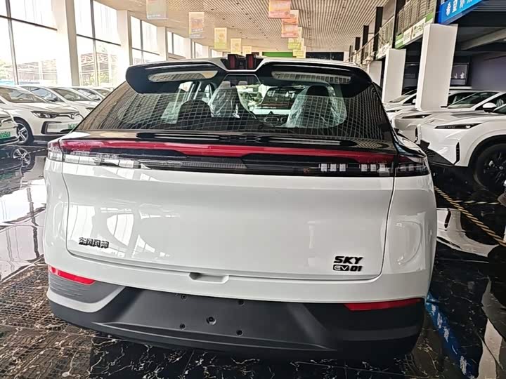 Dongfeng Aeolus Sky EV01, 2025 — фото 4 из 9