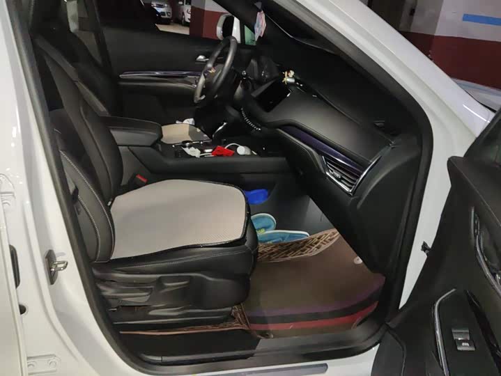 Cadillac XT4, 2022 — фото 8 из 9