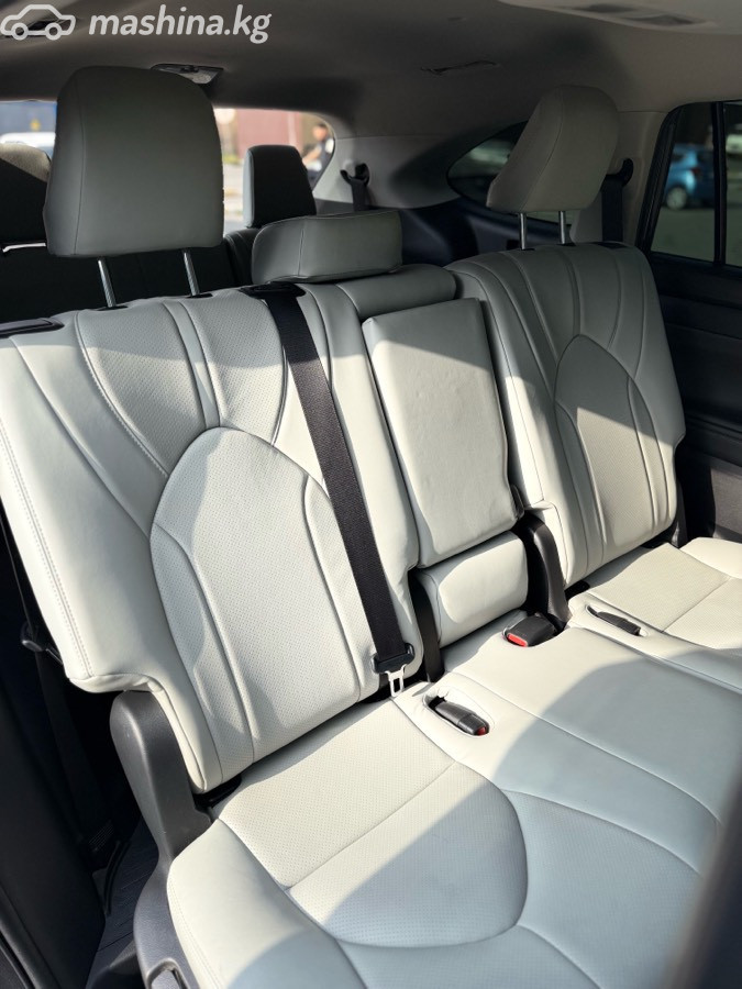 Toyota Highlander, 2023 — фото 9 из 12