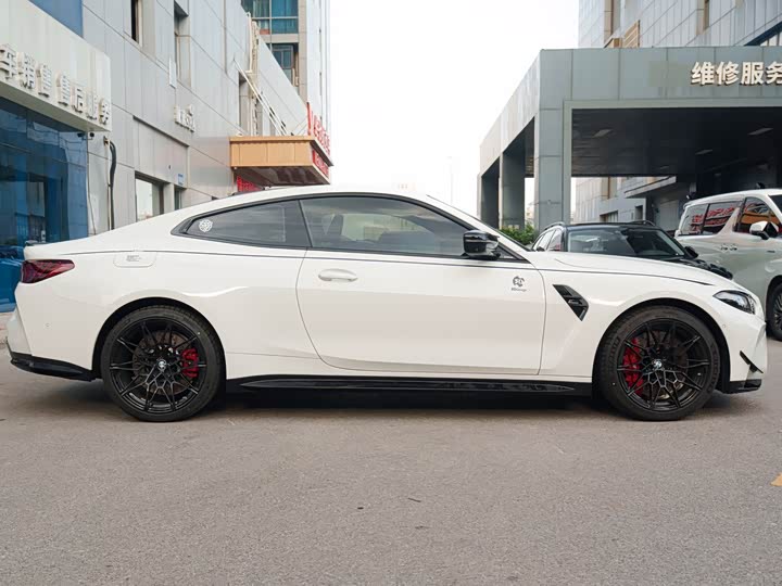 BMW M4, 2025 — фото 4 из 9