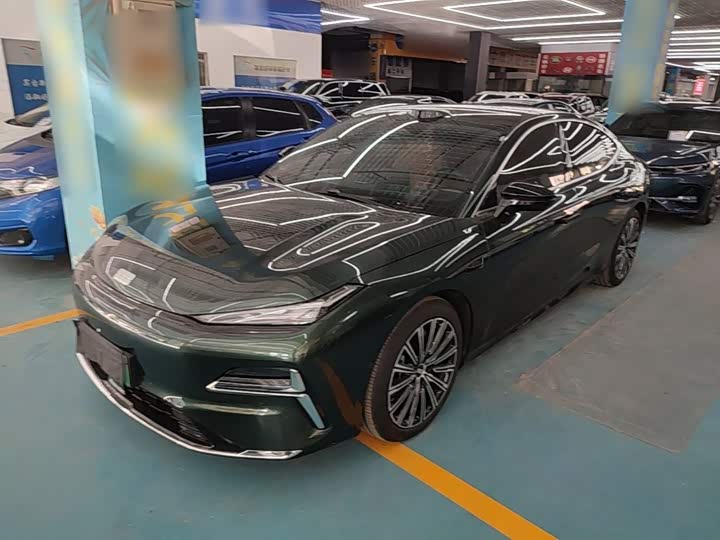 Geely Galaxy Starshine 8 EM-i, 2025 — фото 2 из 9