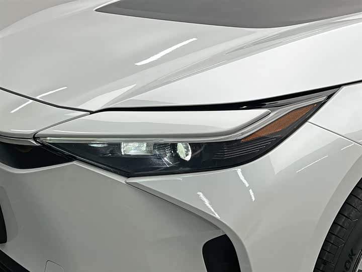 Toyota bZ4X Platinum, 2026 — фото 9 из 9