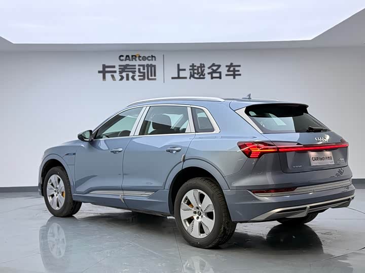 Audi e-tron, 2025 — фото 7 из 9