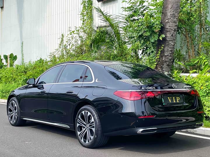 Mercedes-Benz E-Class Hybrid, 2024 — фото 9 из 9