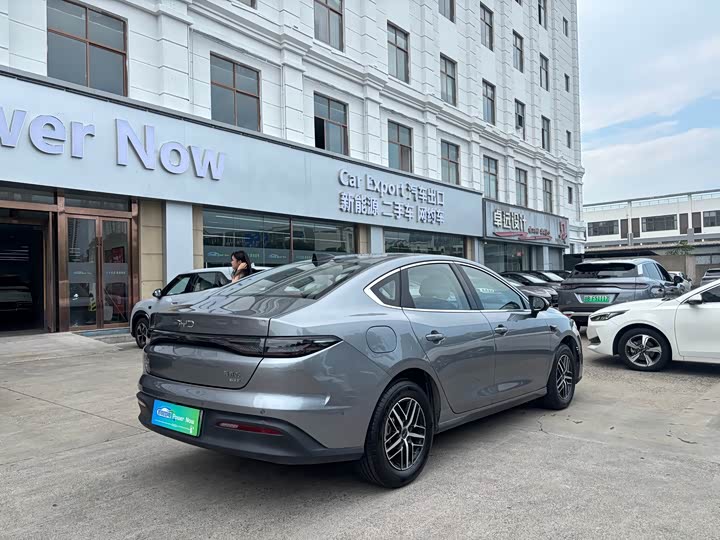BYD Seal 05 DM-i Hybrid, 2024 — фото 5 из 9
