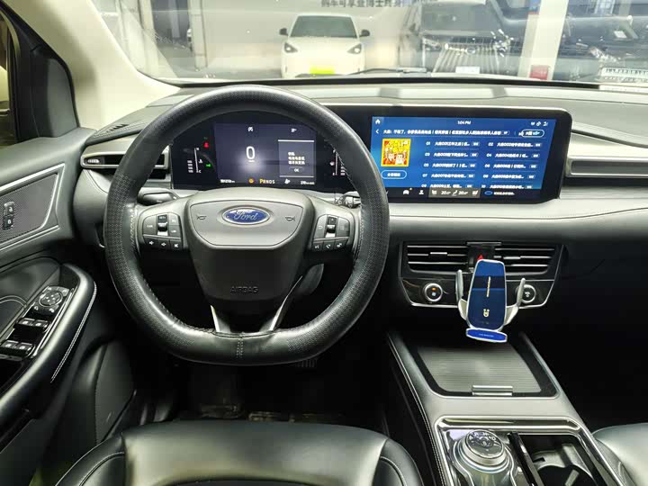 Ford Edge, 2022 — фото 7 из 9