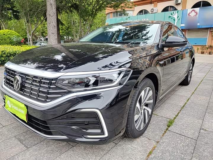 Volkswagen Passat Hybrid, 2022 — купить в Самаре под ключ