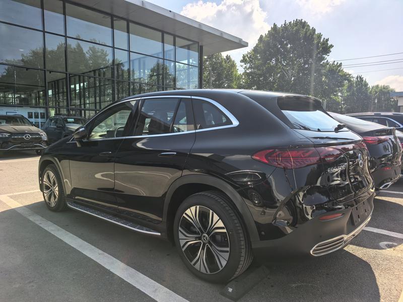 Mercedes-Benz EQE SUV, 2025 — фото 4 из 10
