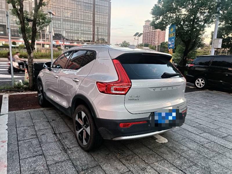 Volvo XC40, 2024 — фото 3 из 8