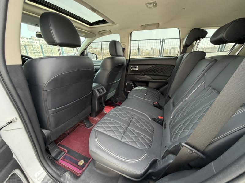 Mitsubishi Outlander, 2021 — фото 11 из 12