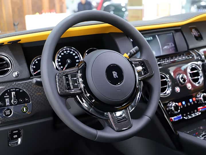Rolls-Royce Cullinan, 2022 — фото 9 из 9