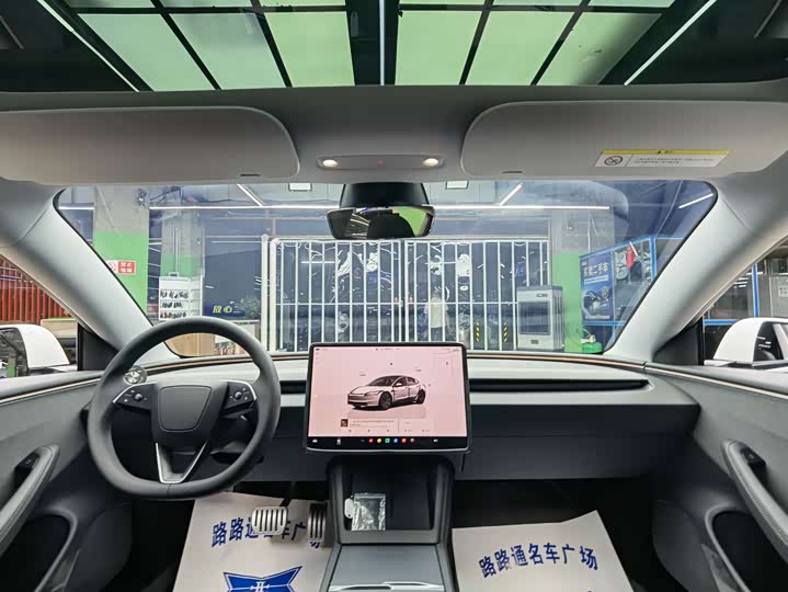 Tesla Model 3, 2025 — фото 7 из 9