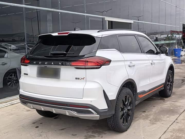 Geely Atlas, 2022 — фото 7 из 9