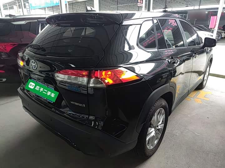 Toyota Corolla Cross, 2024 — фото 7 из 9