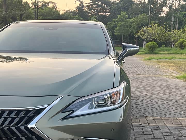 Lexus ES, 2024 — фото 4 из 9