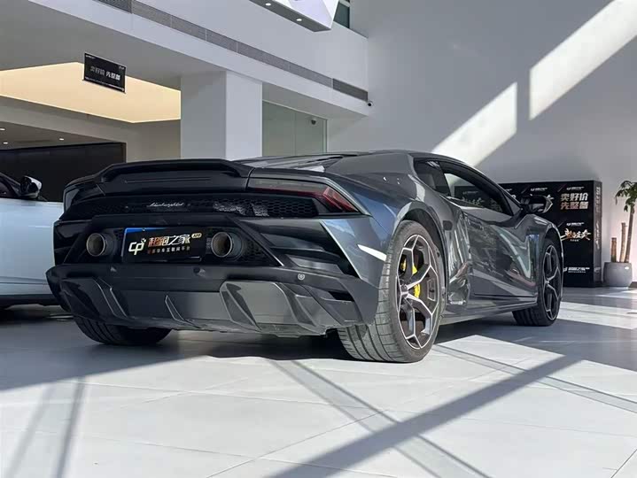 Lamborghini Huracán, 2022 — фото 5 из 9