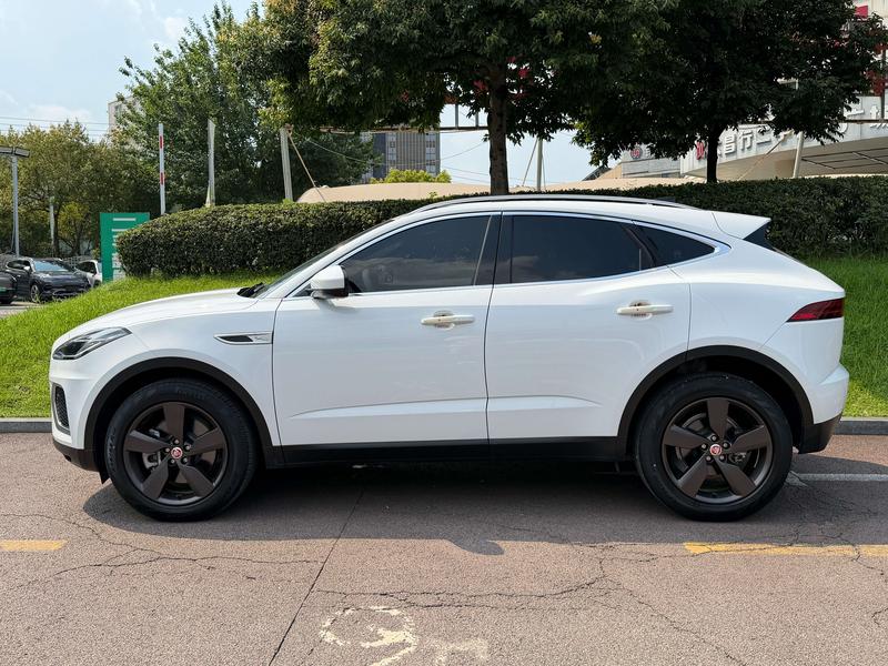 Jaguar E-Pace, 2023 — фото 3 из 12