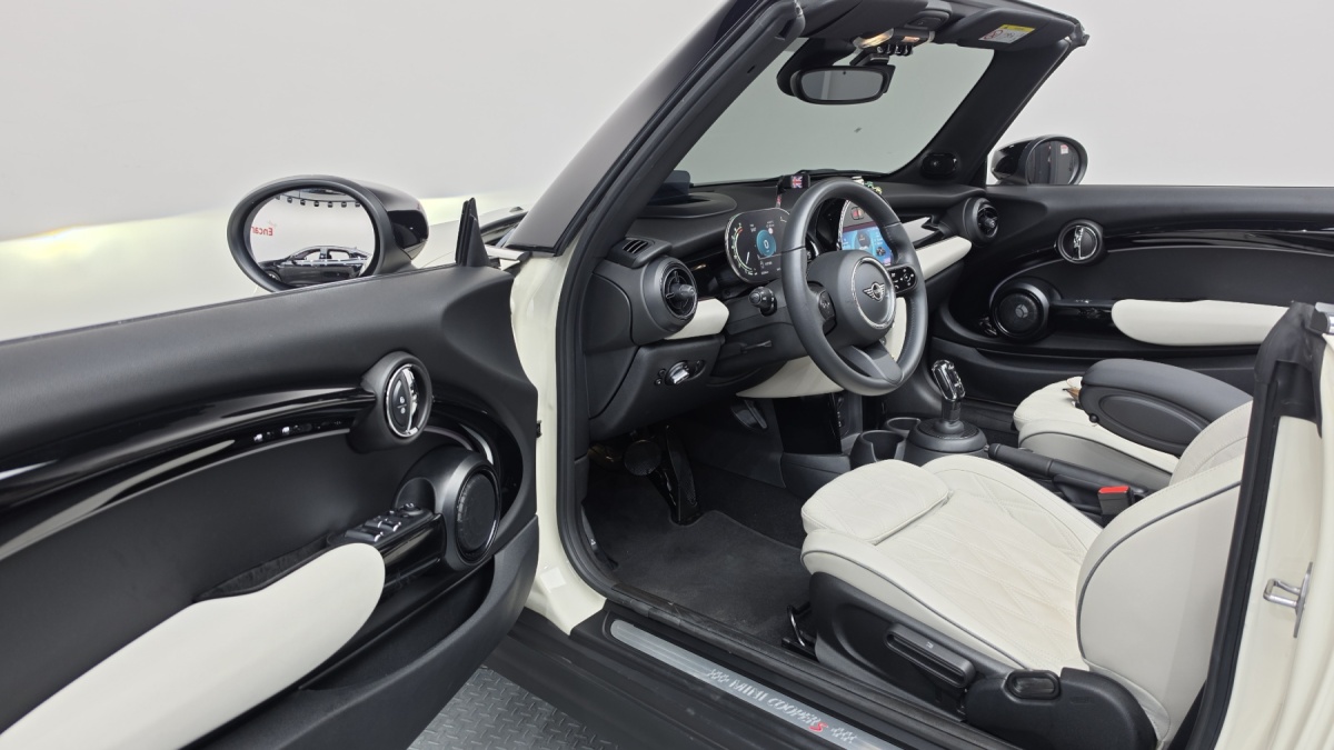 Mini Cooper Convertible, 2022 — фото 10 из 12