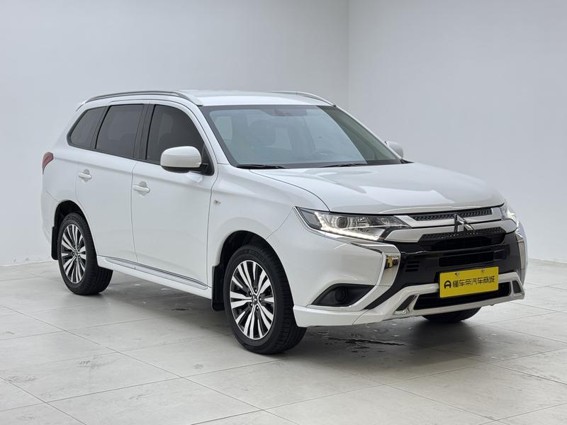 Mitsubishi Outlander, 2023 — фото 3 из 12