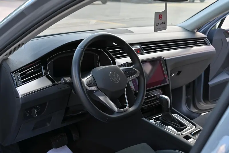 Volkswagen Passat Variant, 2023 — фото 7 из 10