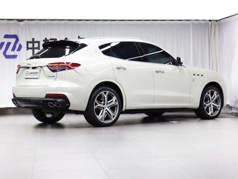 Maserati Levante, 2021 — фото 4 из 12