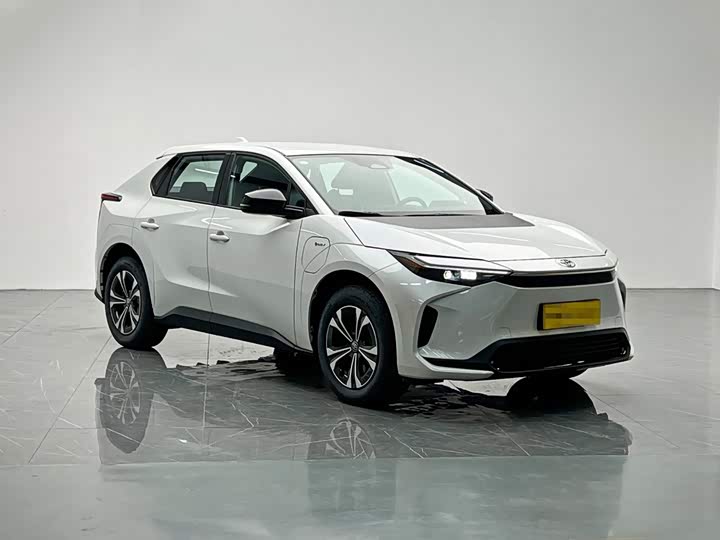 Toyota bZ4X Platinum, 2026 — фото 8 из 9