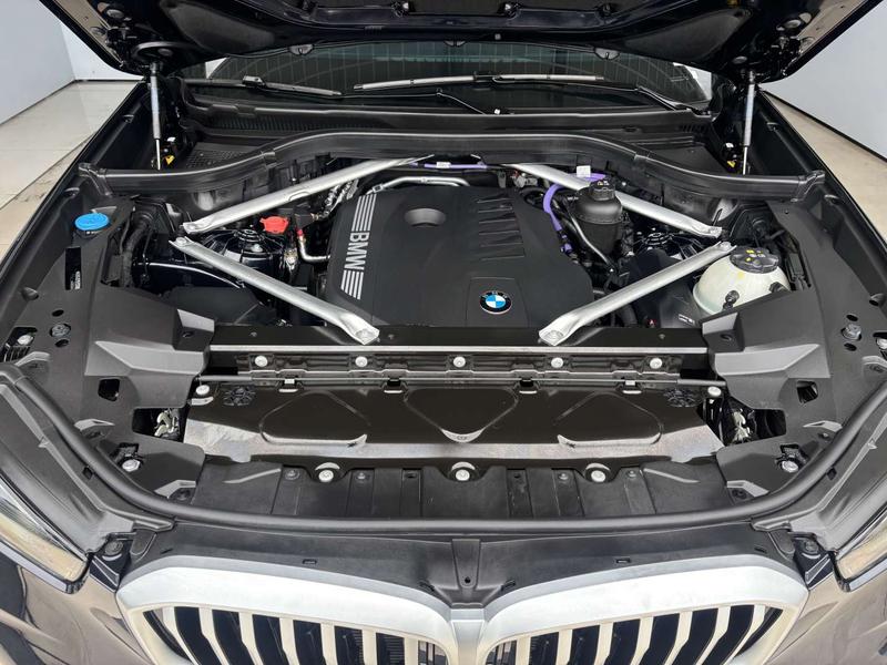 BMW X5, 2025 — фото 9 из 12