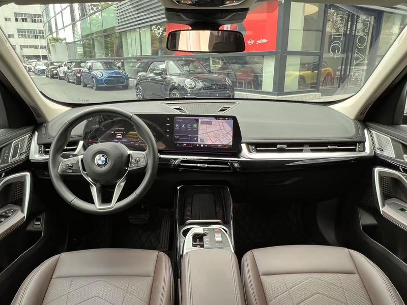 BMW X1, 2025 — фото 8 из 12