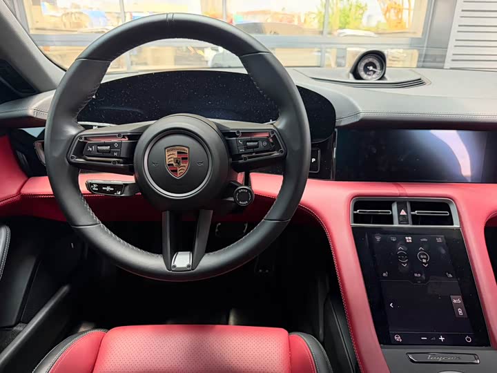 Porsche Taycan, 2025 — фото 9 из 9