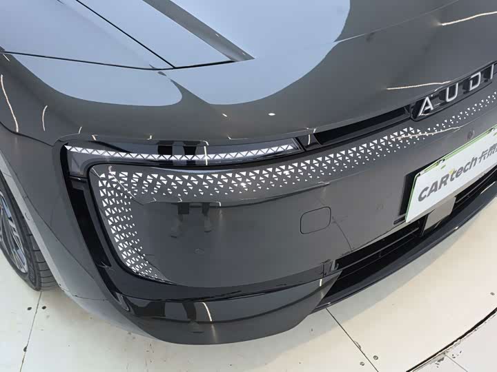 Audi × SAIC E5 Sportback, 2025 — фото 8 из 9