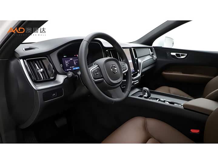 Volvo XC60, 2024 — фото 6 из 9