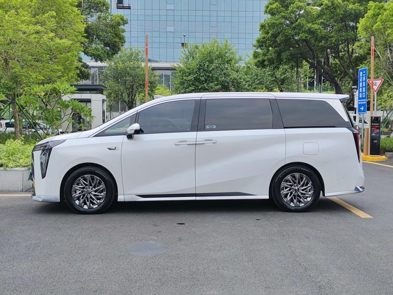 GAC Trumpchi M8 Hybrid, 2025 — фото 4 из 12