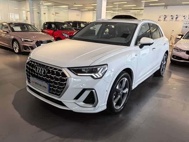 Audi Q3, 2024 — купить в Ярославле под ключ