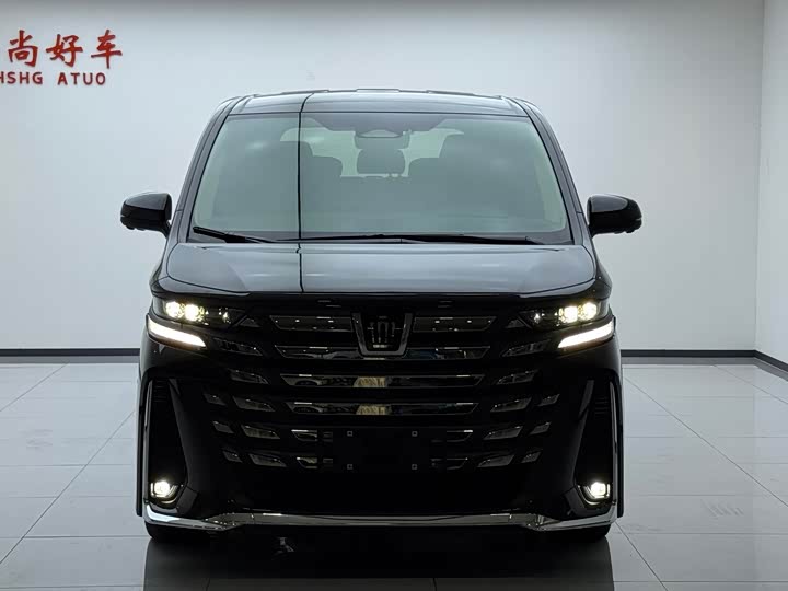Toyota Vellfire, 2024 — фото 2 из 9