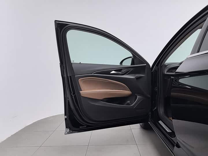 Buick Regal, 2023 — фото 8 из 9